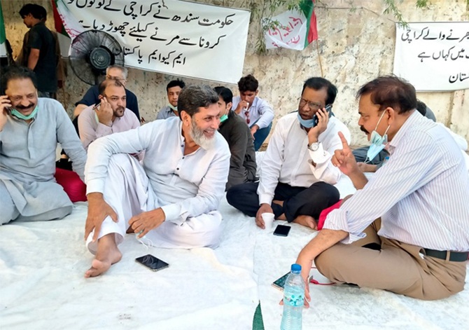 MQM-P protest camp Sindh Assembly delegation